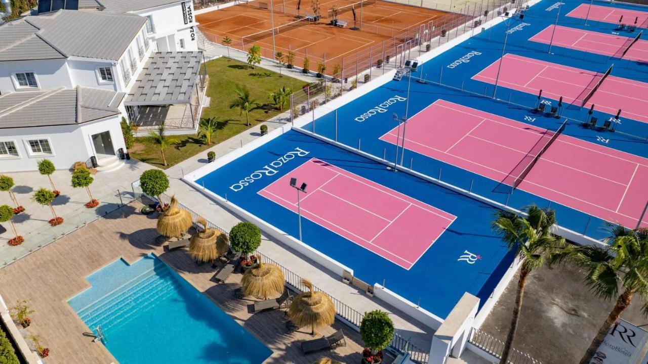 埃斯特波纳 Residencia Deportiva Rozarossa酒店 外观 照片