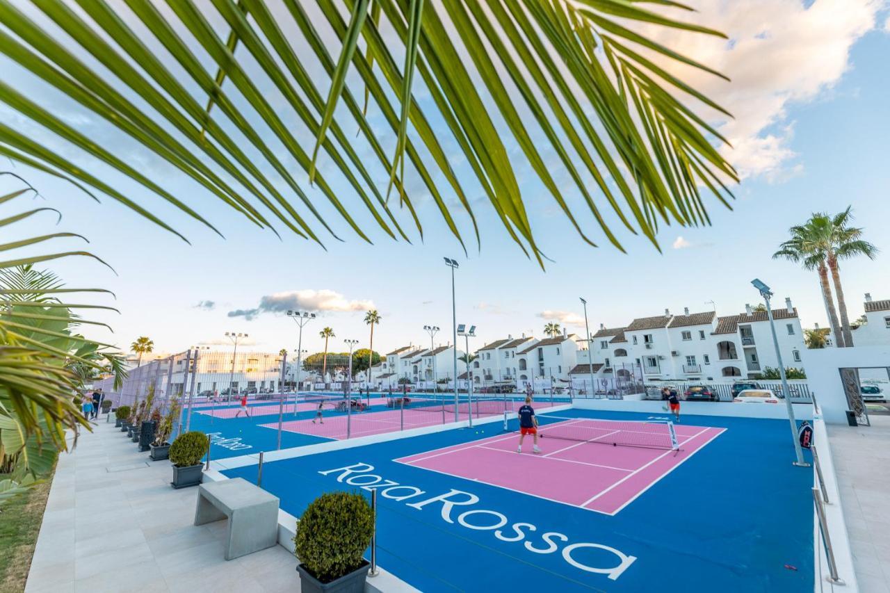 埃斯特波纳 Residencia Deportiva Rozarossa酒店 外观 照片